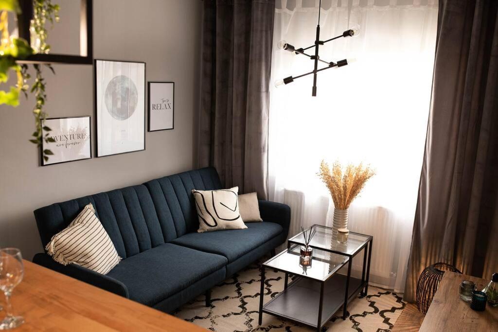 Blue Moon. Cozy Apartment Near Iulius Mall Cluj-Napoca Exterior foto